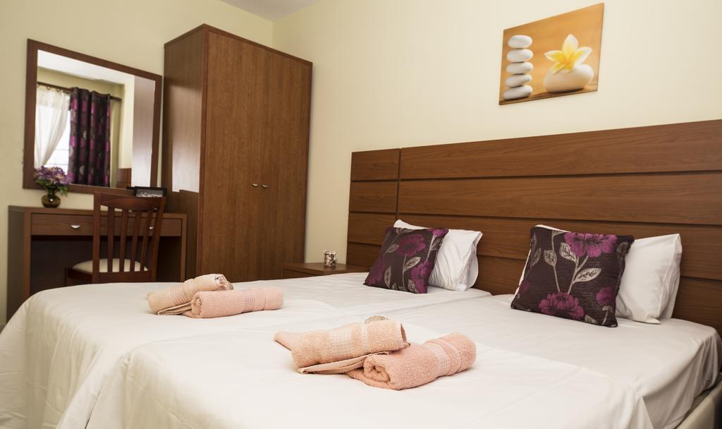 Park Apartment Paralia Dionysiou Luaran gambar