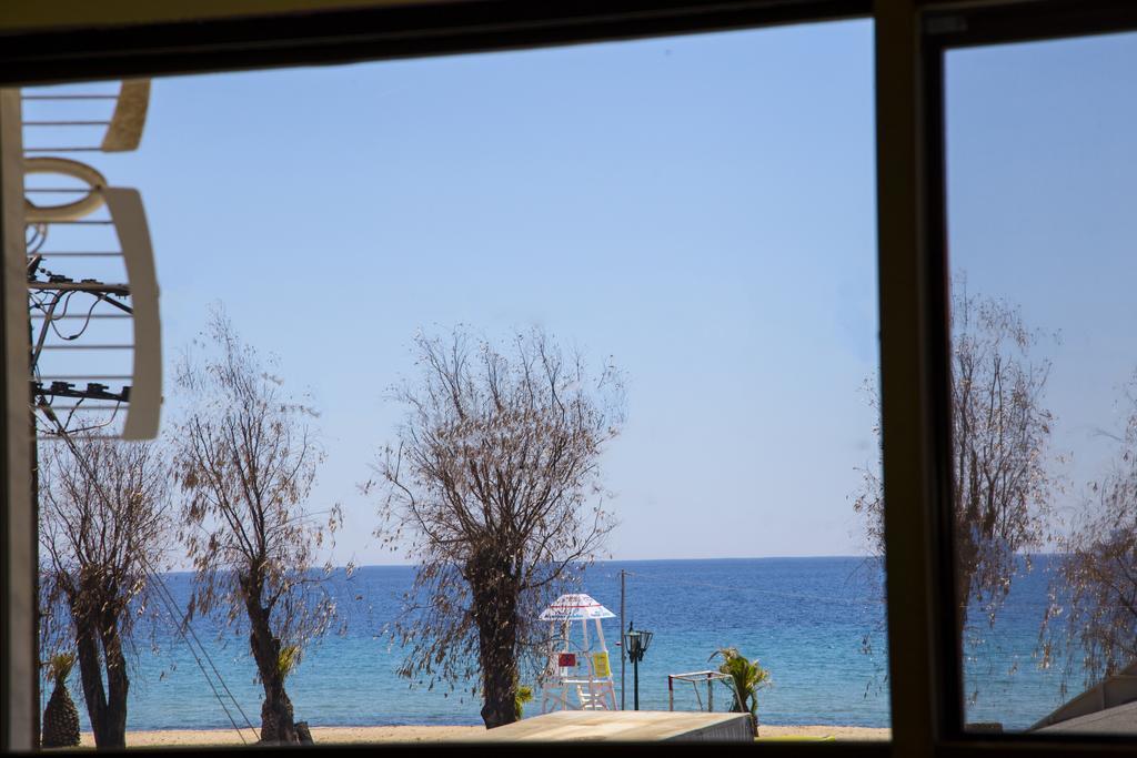 Park Apartment Paralia Dionysiou Luaran gambar
