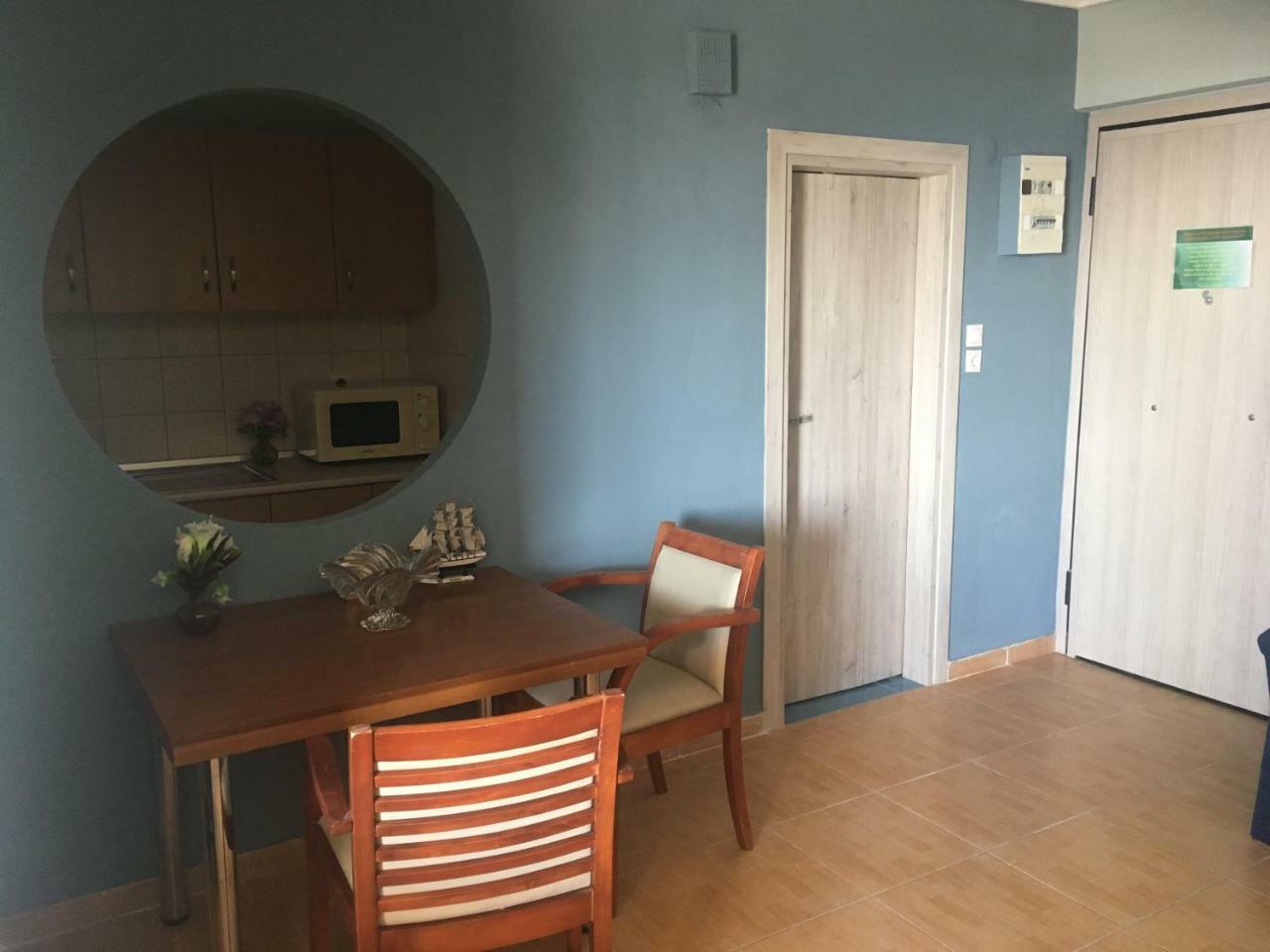 Park Apartment Paralia Dionysiou Luaran gambar